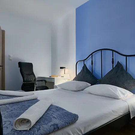 شقة F سالونيك