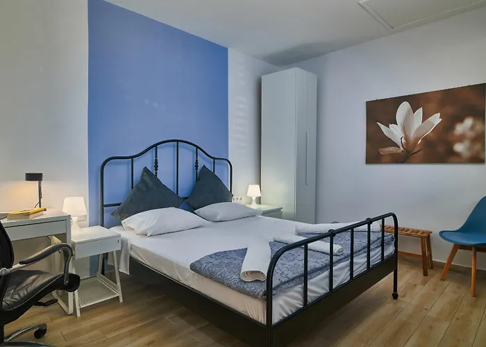 Apartament F *